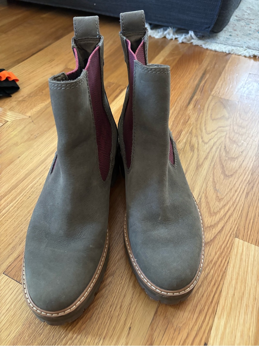 Timberland Olive Green and Burgundy Elastic Chelsea Boot